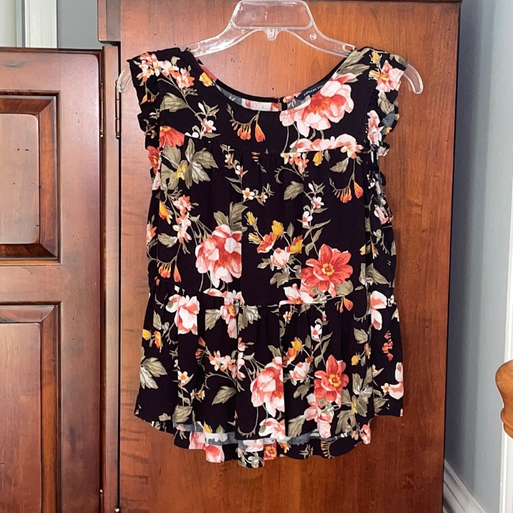 American Eagle Floral Top